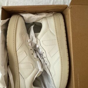 Veja Women's Cream Sneakers